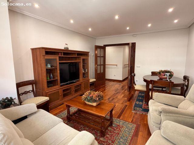 EXCLUSIVA VIVIENDA EN AVENIDA DE LA COSTA – PRIVACIDAD, CONFORT Y UBICACIÓN PREMIUM EN EL CENTRO DE