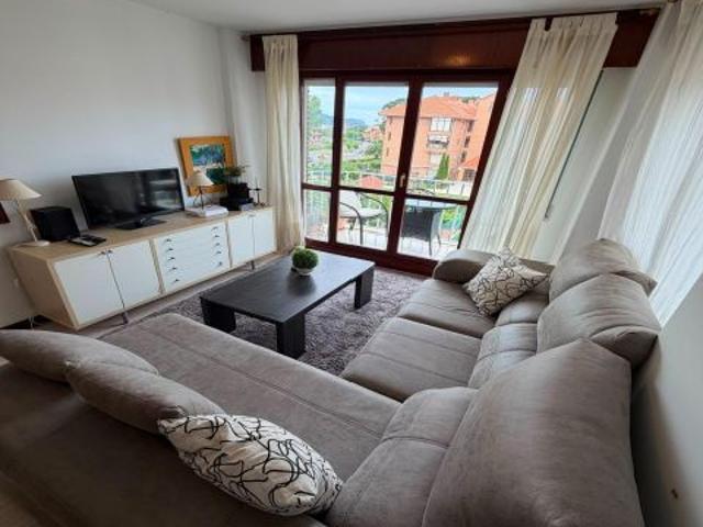 EXCLUSIVA VIVIENDA EN UNA DE LAS MEJORES URBANIZACIONES DE LA PLAYA DE RIS