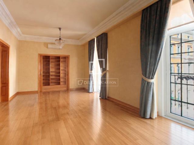 Dils Lucas Fox presenta este exclusivo piso en venta en el p. 253m² Madrid