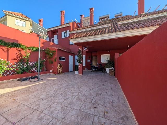Exclusiva vivienda en Venta Melchor: El hogar ideal junto al mar y a minutos de Gibraltar