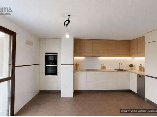 Exclusiva vivienda reformada con gran patio central y extraordinarias posibilidades