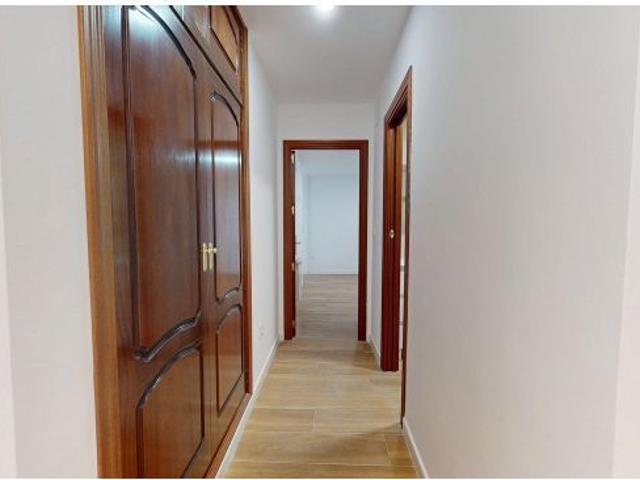 Exclusiva vivienda reformada de 152 m2 con terraza y garaje en Conde de Vallellano