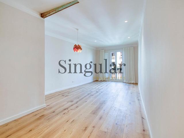 Exclusiva vivienda reformada en el Eixample