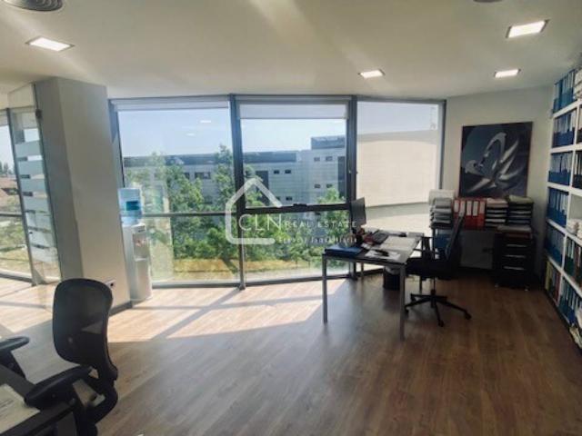 ✨ Exclusiva vivienda reformada en Valdemarín con garaje, trastero y piscina – una inversión segura en una de las mejores