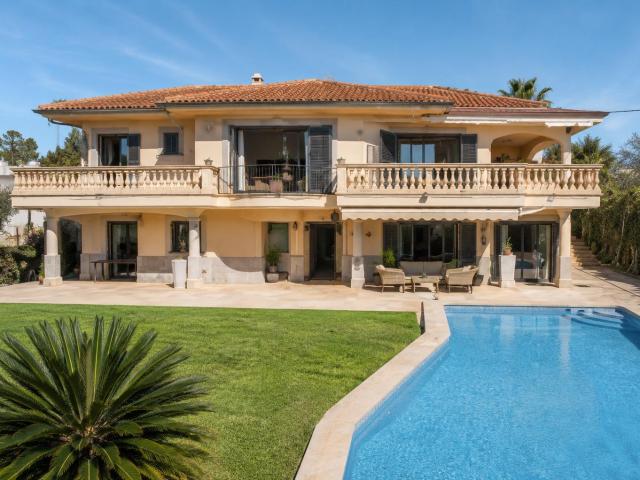 EXCLUSIVA VILLA CON VISTAS A LA BAHÍA DE PALMA EN MARRATXI