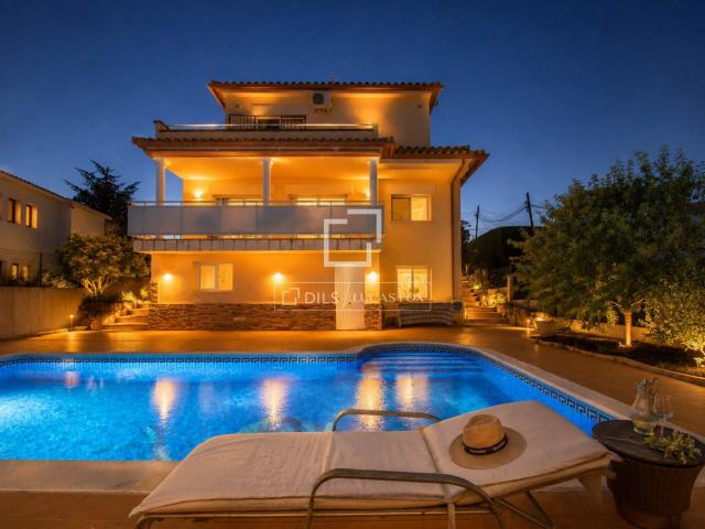 Exclusiva villa con vistas al mar en Mas Ros, a solo 5 minut. 459m² Platja d'Aro