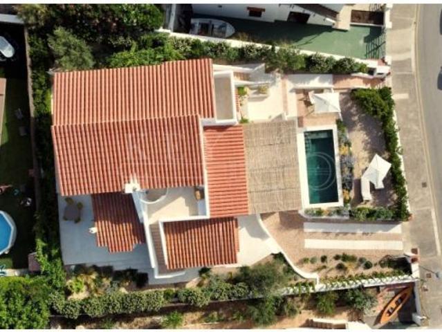 Exclusiva villa con vistas al mar en Port dAddaia