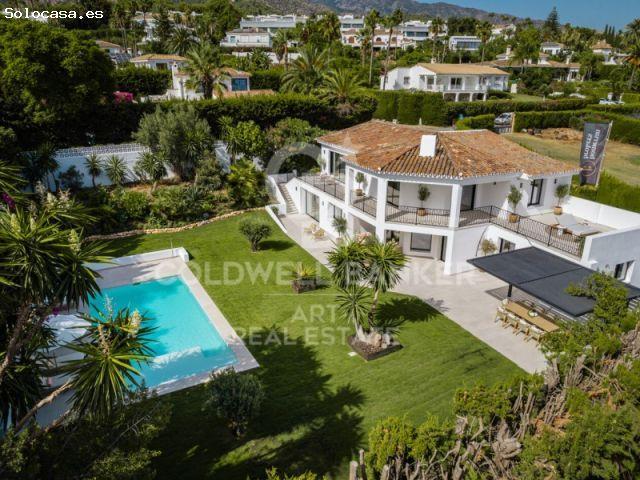 Exclusiva villa contemporánea con vistas al mar en Rocío de Nagüeles, Marbella