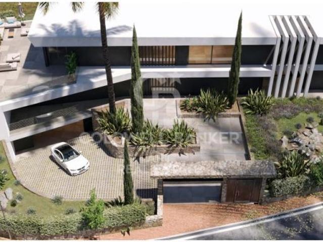 Exclusiva villa contemporánea con vistas al Mediterráneo