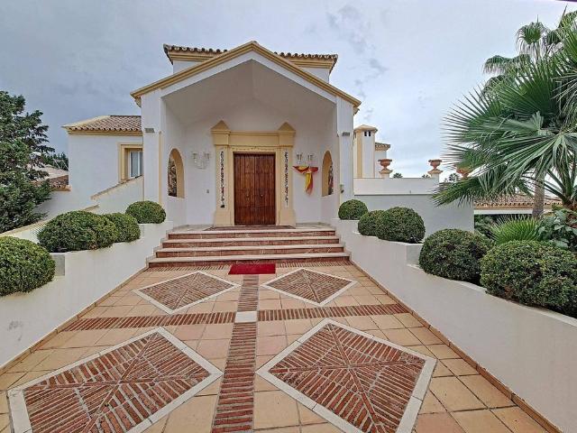 Exclusiva Villa / Chalet de 1400 m2 en venta en Benahavís, Andalucía