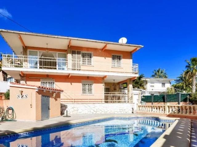Exclusiva Villa / Chalet de 159 m2 en venta en Calpe, España