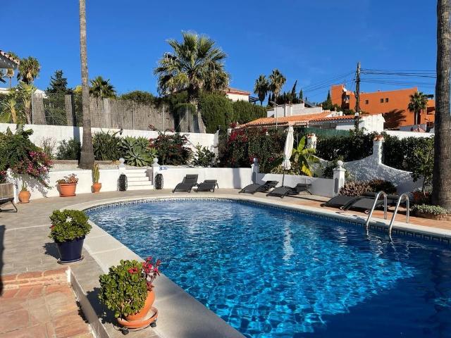 Exclusiva Villa / Chalet de 162 m2 en alquiler en Estepona, Andalucía