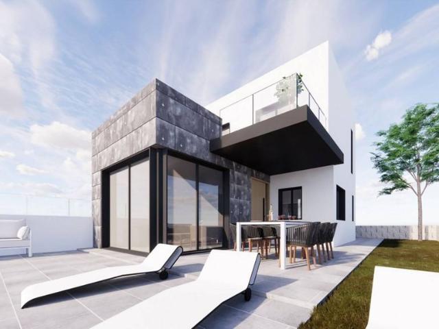 Exclusiva Villa / Chalet de 175 m2 en venta en Torrevieja, España