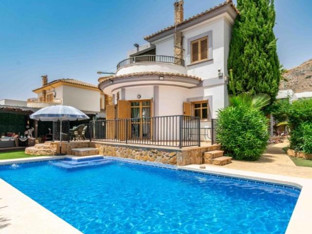 Exclusiva Villa / Chalet de 180 m2 en venta en Finestrat, España