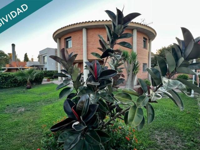 Exclusiva Villa / Chalet de 189 m2 en venta en Roda de Barà, España