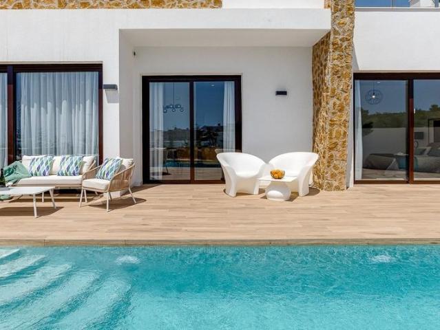 Exclusiva Villa / Chalet de 107 m2 en venta en Finestrat, España