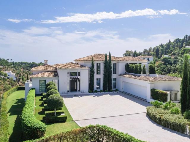 Exclusiva Villa / Chalet de 1080 m2 en venta en Marbella, Andalucía