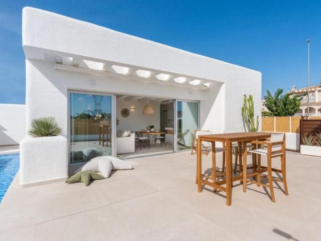Exclusiva Villa / Chalet de 110 m2 en venta en Los Alcázares, Murcia