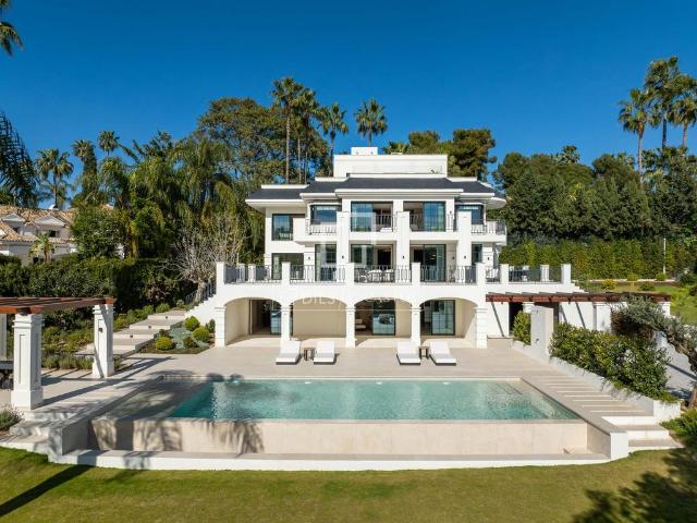 Exclusiva Villa / Chalet de 1112 m2 en venta en Marbella, Andalucía