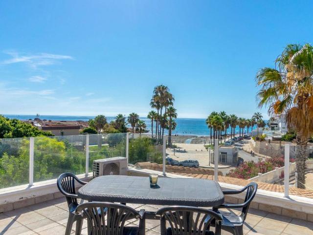 Exclusiva Villa / Chalet de 115 m2 en venta en Playas de Orihuela, España
