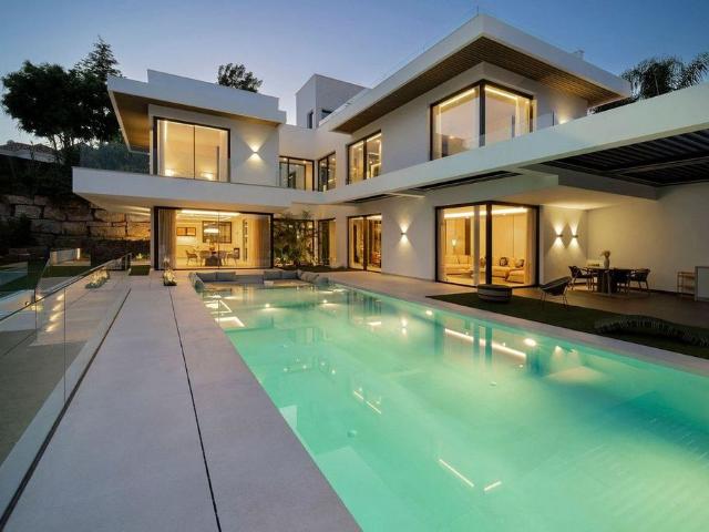 Exclusiva Villa / Chalet de 1182 m2 en venta en Benahavís, España
