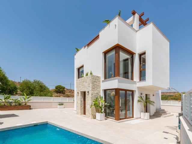 Exclusiva Villa / Chalet de 122 m2 en venta en Vera, España