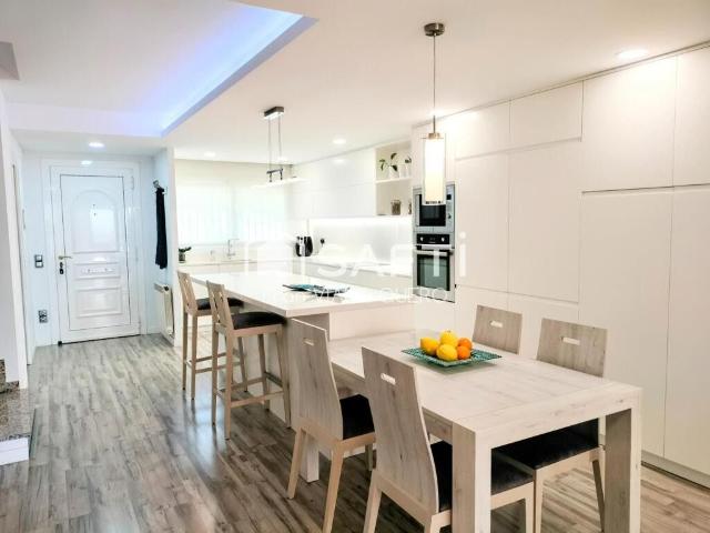 Exclusiva Villa / Chalet de 122 m2 en venta en Pineda, Cataluña