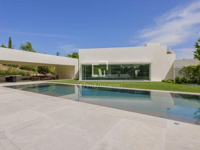 Exclusiva Villa / Chalet de 1325 m2 en venta en Pozuelo de Alarcón, España