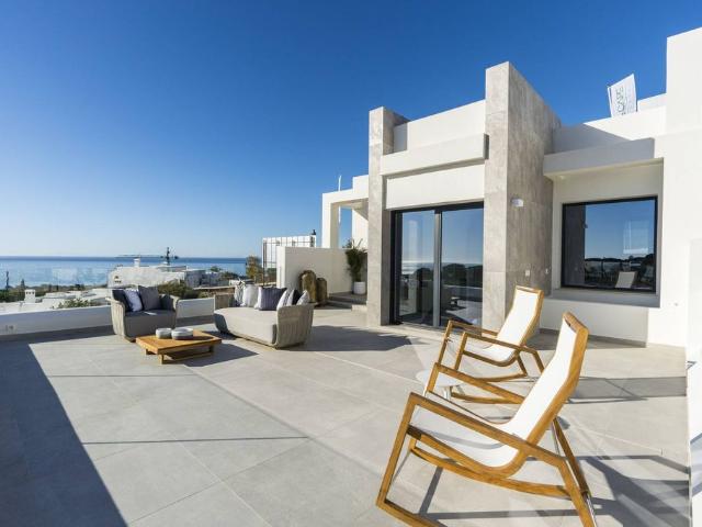 Exclusiva Villa / Chalet de 132 m2 en venta en Marbella, España