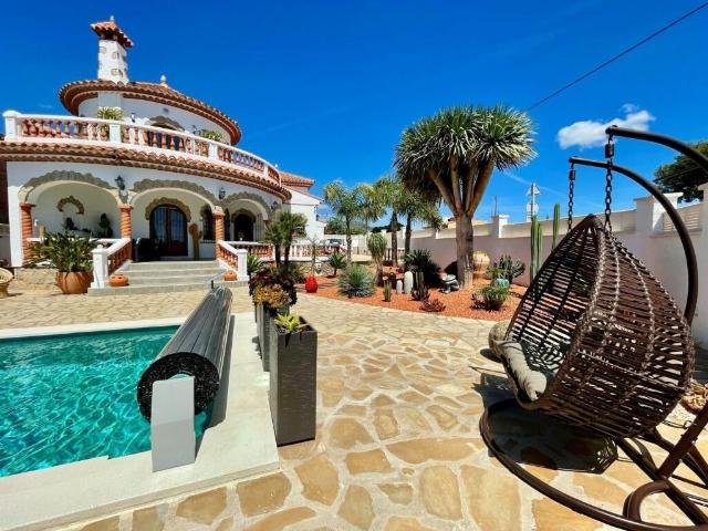 Exclusiva Villa / Chalet de 135 m2 en venta en Mont roig del Camp, Cataluña