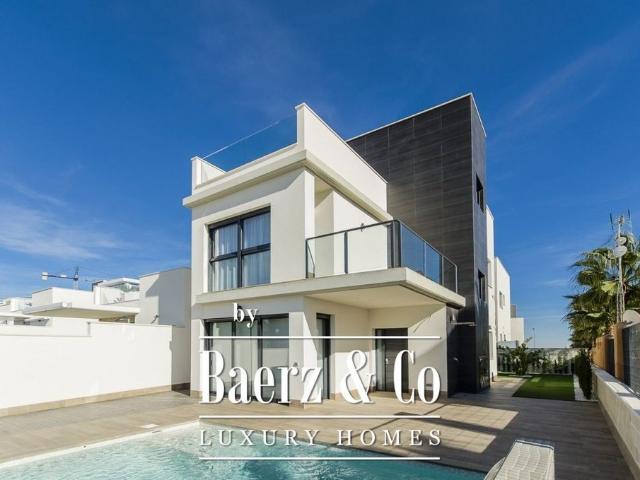 Exclusiva Villa / Chalet de 135 m2 en venta en San Miguel de Salinas, España