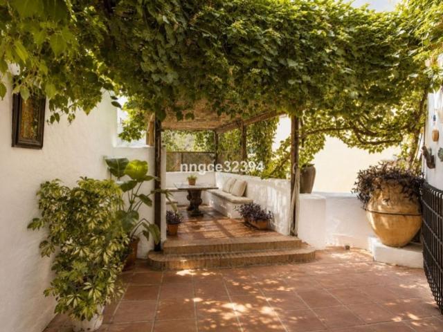 Exclusiva Villa / Chalet de 243 m2 en venta en Benahavís, Andalucía