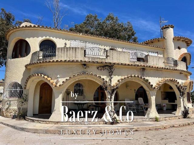 Exclusiva Villa / Chalet de 242 m2 en venta en Benissa, España