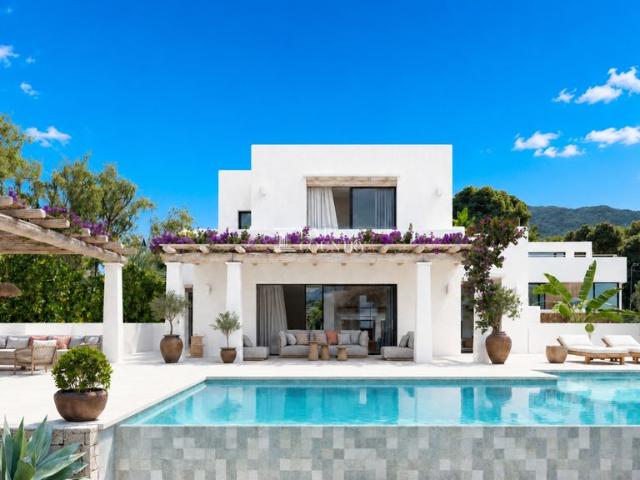 Exclusiva Villa / Chalet de 245 m2 en venta en Denia, Comunidad Valenciana
