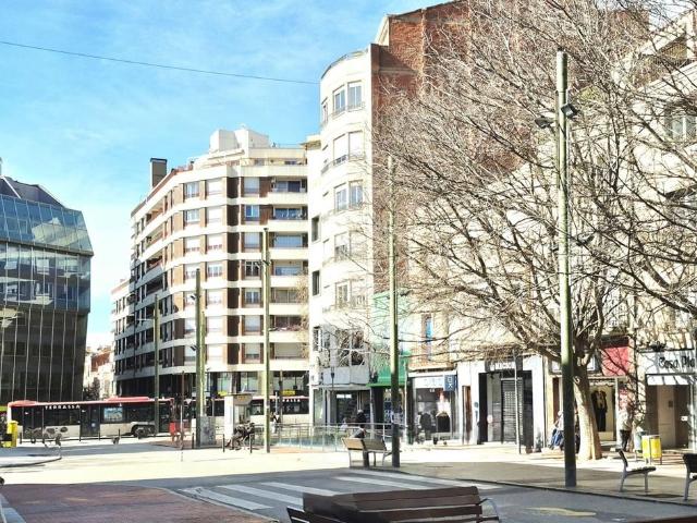 Exclusiva Villa / Chalet de 250 m2 en venta en Terrassa, Cataluña