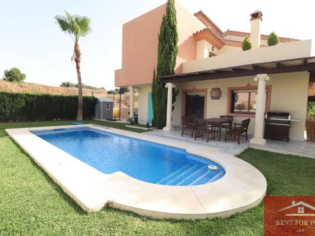 Exclusiva Villa / Chalet en alquiler Coín, España