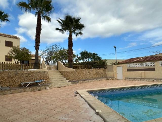 Exclusiva Villa / Chalet de 291 m2 en venta en la Nucia, España
