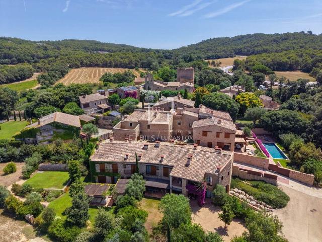 Exclusiva Villa / Chalet de 297 m2 en venta en Esclanyà, Cataluña