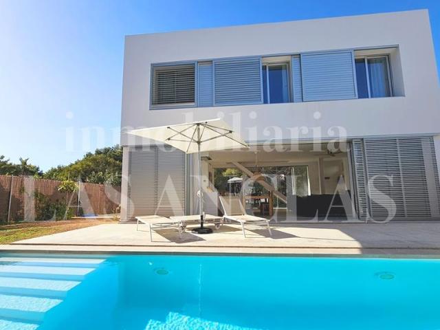 Exclusiva Villa / Chalet de 296 m2 en venta en Sant Carles de Peralta, España