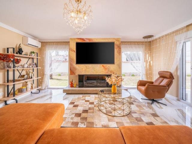 Exclusiva Villa / Chalet de 201 m2 en venta en Torrevieja, Comunidad Valenciana