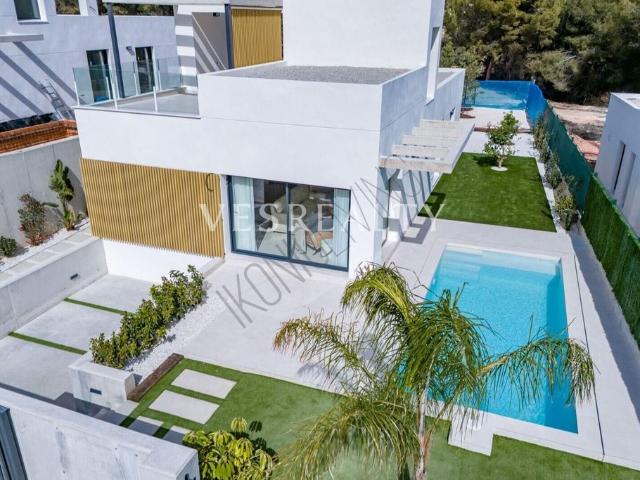 Exclusiva Villa / Chalet de 207 m2 en venta en Finestrat, España