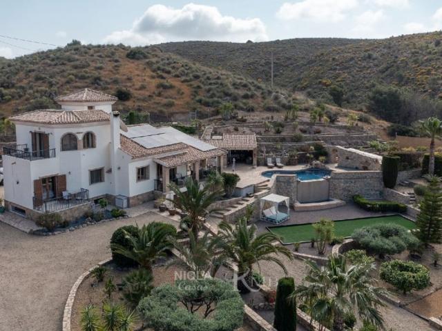 Exclusiva Villa / Chalet de 349 m2 en venta en Bédar, España