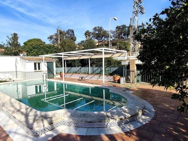Exclusiva Villa / Chalet de 385 m2 en venta en Córdoba, Andalucía