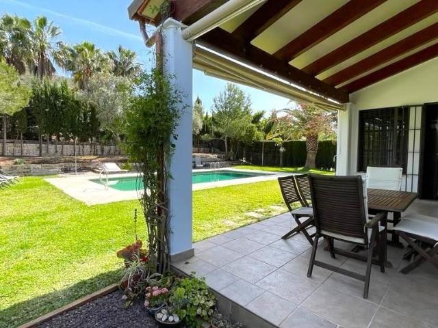 Exclusiva Villa / Chalet de 390 m2 en venta en Jávea, España