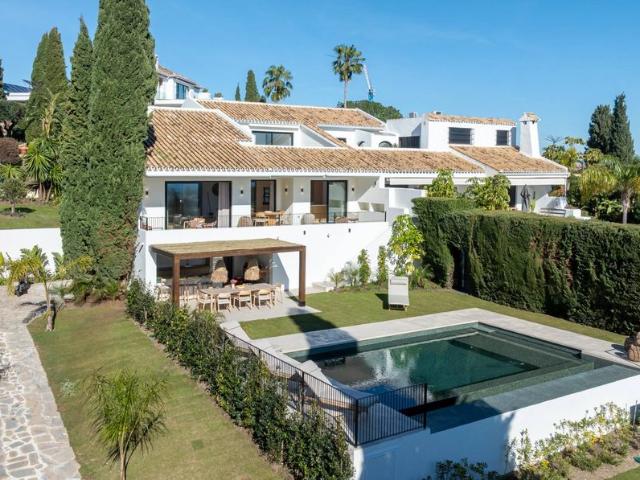 Exclusiva Villa / Chalet de 301 m2 en venta en Benahavís, Andalucía