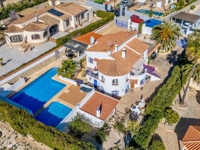 Exclusiva Villa / Chalet de 315 m2 en venta en Calpe, España