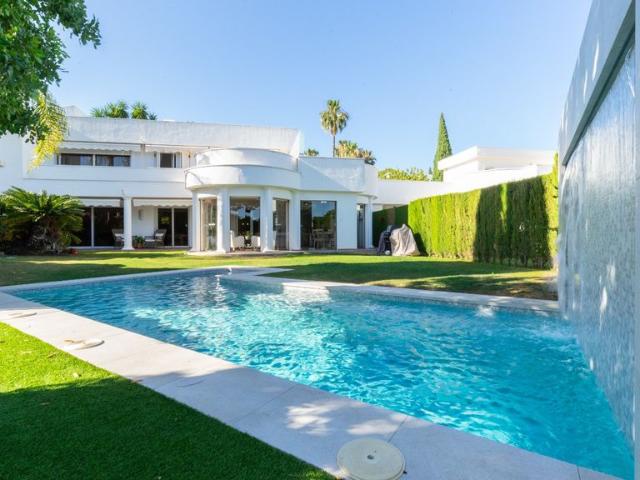 Exclusiva Villa / Chalet de 448 m2 en alquiler en The Golden Mile, España