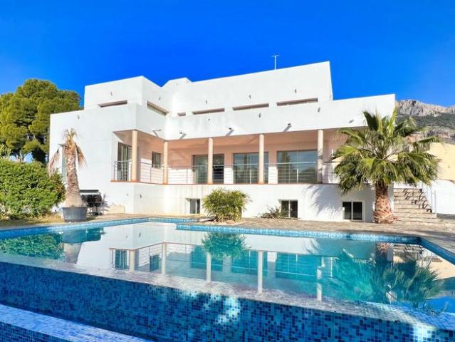 Exclusiva Villa / Chalet de 450 m2 en venta en Altea, España