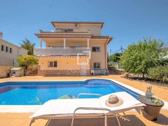 Exclusiva Villa / Chalet de 459 m2 en venta en Playa de Aro, Cataluña