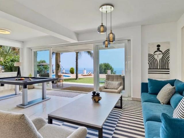 Exclusiva Villa / Chalet de 480 m2 en venta en Marbella, España